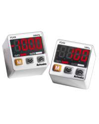 PSAN-L1CA-NPT1/8   Sensores digitales de presión tipo conector